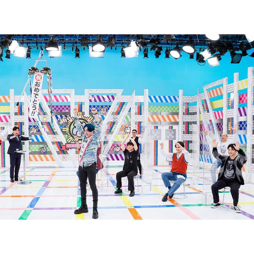 GENERATIONS高校TVさんのインスタグラム写真 - (GENERATIONS高校TVInstagram)「200回記念でGENEの優しい一面を もっと知れたよって人【☺️】でコメント✍️❤️  ---------------------------------- #gene高 #ジェネ高 #generations高校tv #gene #generations #ジェネ #ジェネレーションズ #generationsfromexiletribe #ldh #白濱亜嵐 #片寄涼太 #数原龍友 #小森隼 #佐野玲於 #関口メンディー #中務裕太 #ジェネ犬」7月13日 19時04分 - genekou_official