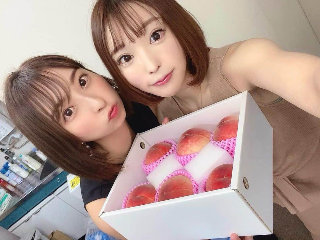 のインスタグラム：「🍑💕 . . . . ♡♥♡♥♡♥〖咲famスケジュール〗♥♡♥♡♥♡ ♥️6/25(金)EXMAX表紙掲載😍絶賛発売中！！！！ ♥️7/1(木)週刊実話表紙掲載(発売期間7/1~7/6) ♥️7/18(日)18時～｢おしえて！さき先生｣リリイベ📀 ♥️7/21(水)新作DVD｢咲との秘密な情事｣発売📀💕 ♥️7/22(木)大阪モーメント撮影会 ♥️7/23(金)💮はなまる名古屋撮影会💮 ♥️7/24(土)東海パチンコ来店予定 ♥️7/31(土)💮はなまる東京団体撮影会💮 ♡♥♡♥♡♥♡♥♡♥♡♥♡♥♡♥♡♥♡♥♡♥♡  〖発売中の作品・掲載〗 ⭐️4/20(水)新作DVD&BD｢おしえて！さき先生｣発売 . . . . #japanesegirl #萌 #模特 #粉我 #动漫 #扎心了#맞팔 #东京 #몸스타그램 #เซ็กซี่ #น่ารัก #น่ารักจัง #ประเทศญี่ปุ่น #エロスタグラム #インスタグラビア #Instagravure #緒方咲 #グラドル摩天楼 #セクシー #sexy #instalove #follow #グラビア #like #gravure #ootd #style #sexybody」