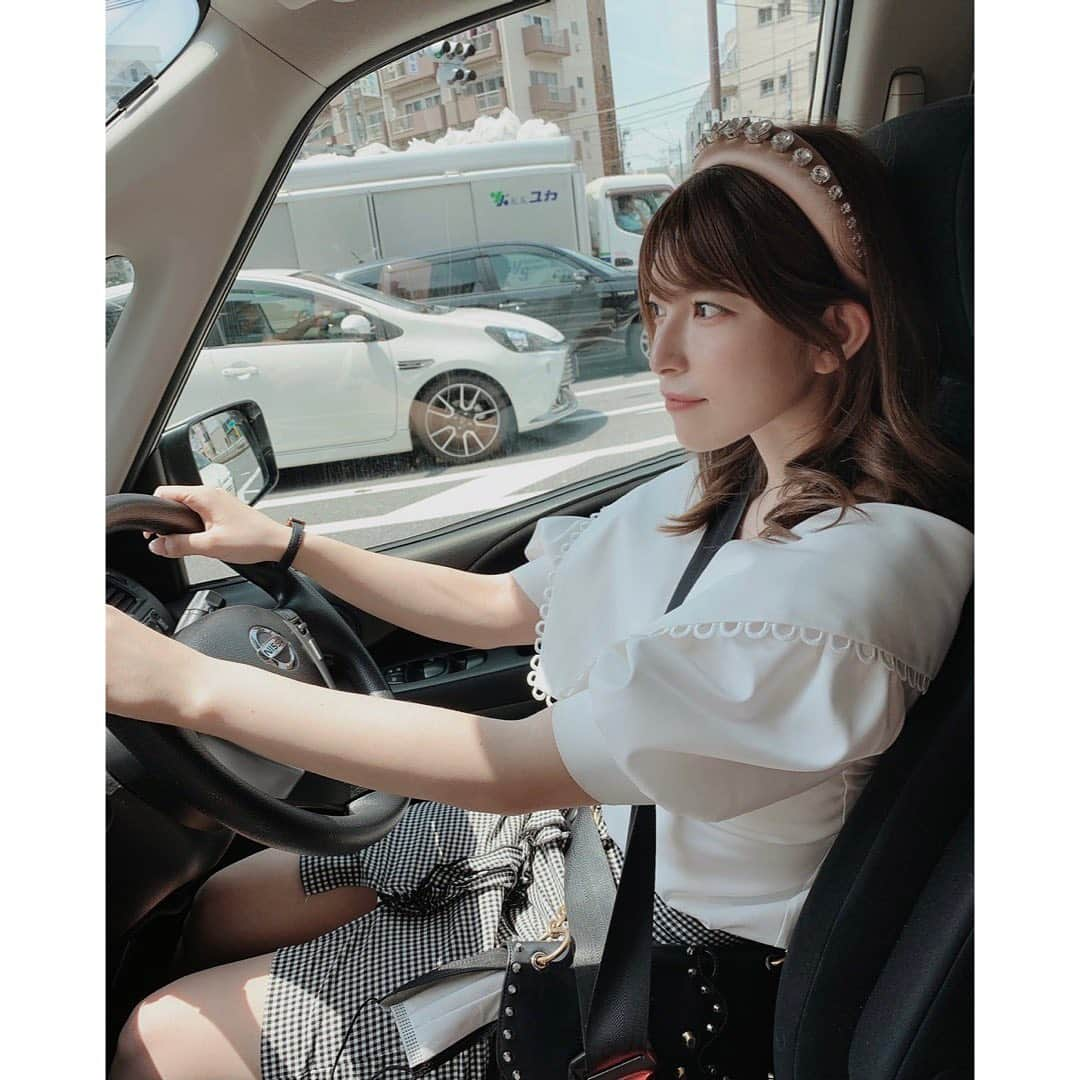 上原亜衣さんのインスタグラム写真 - (上原亜衣Instagram)「運転と真逆のお洋服☺️🚗 最近運転よくしてるっ  #車  #ドライブ」7月13日 11時40分 - ai_uehara_ex