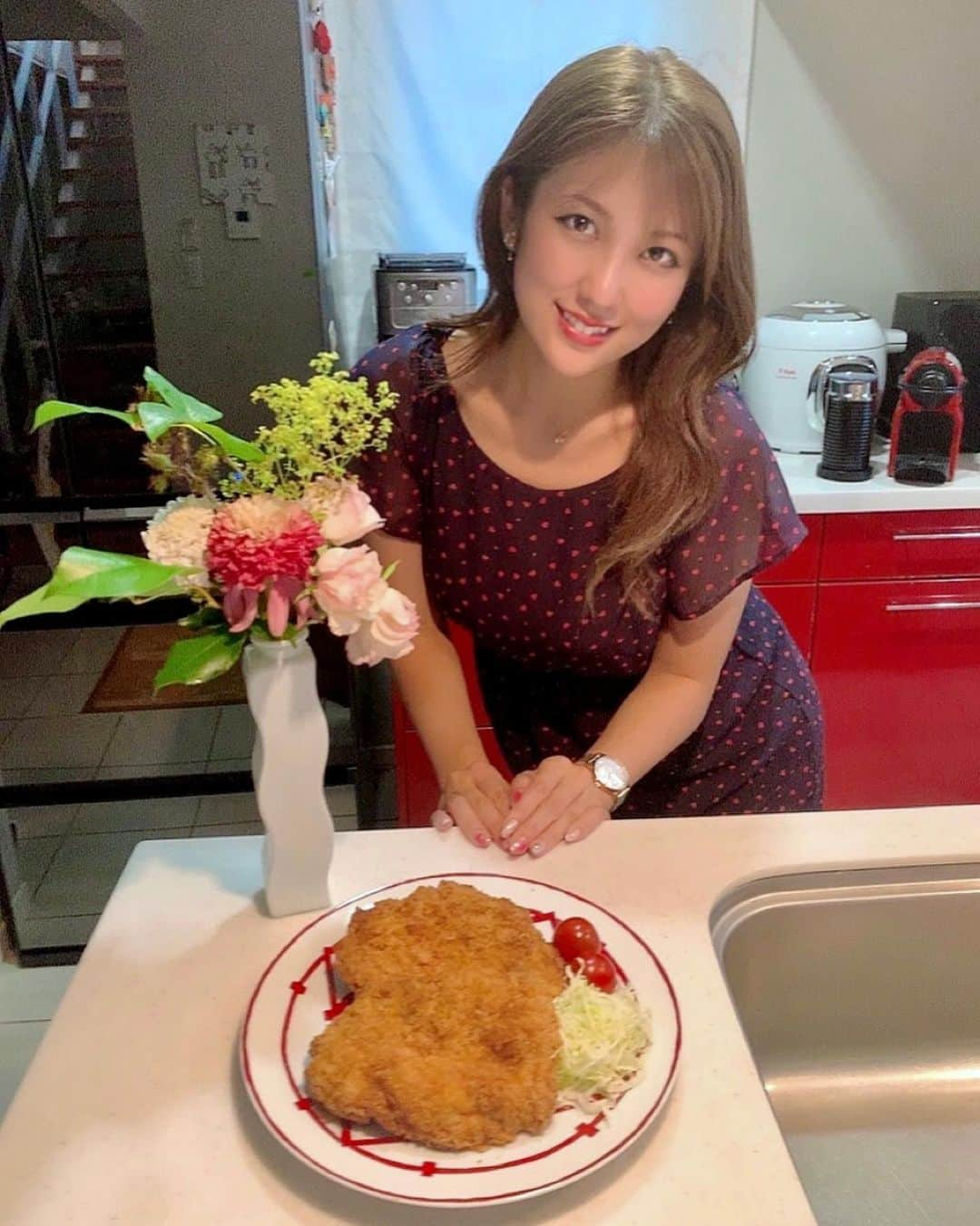 神谷麻美さんのインスタグラム写真 - (神谷麻美Instagram)「#夜ご飯 は💗✨  #ヒレカツ  #ロースカツ だよ😋🍚💕✨ サクサクで、美味しいよ〜🥰❣️❣️✨ 揚げずに、簡単にサクサク出来たよ🍳💕✨  #cookfan #クックファン  #冷凍とんかつ #豚カツ  #とんかつ」7月13日 13時20分 - asamice428