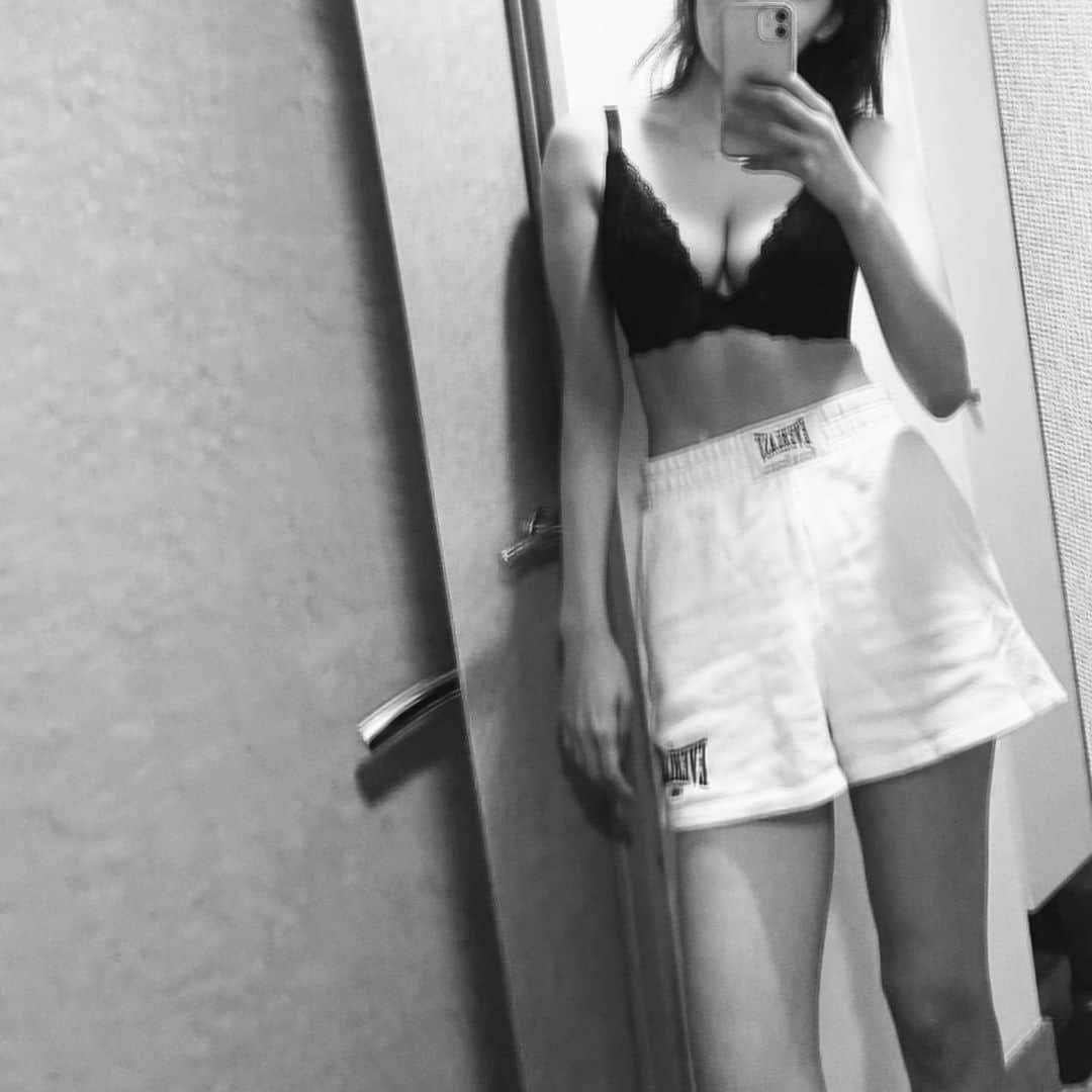 伊藤しほ乃のインスタグラム：「今週は体調良い〜🙌  #健康第一 #がんばろう日本 #明日オールスター楽しみですね⚾️」