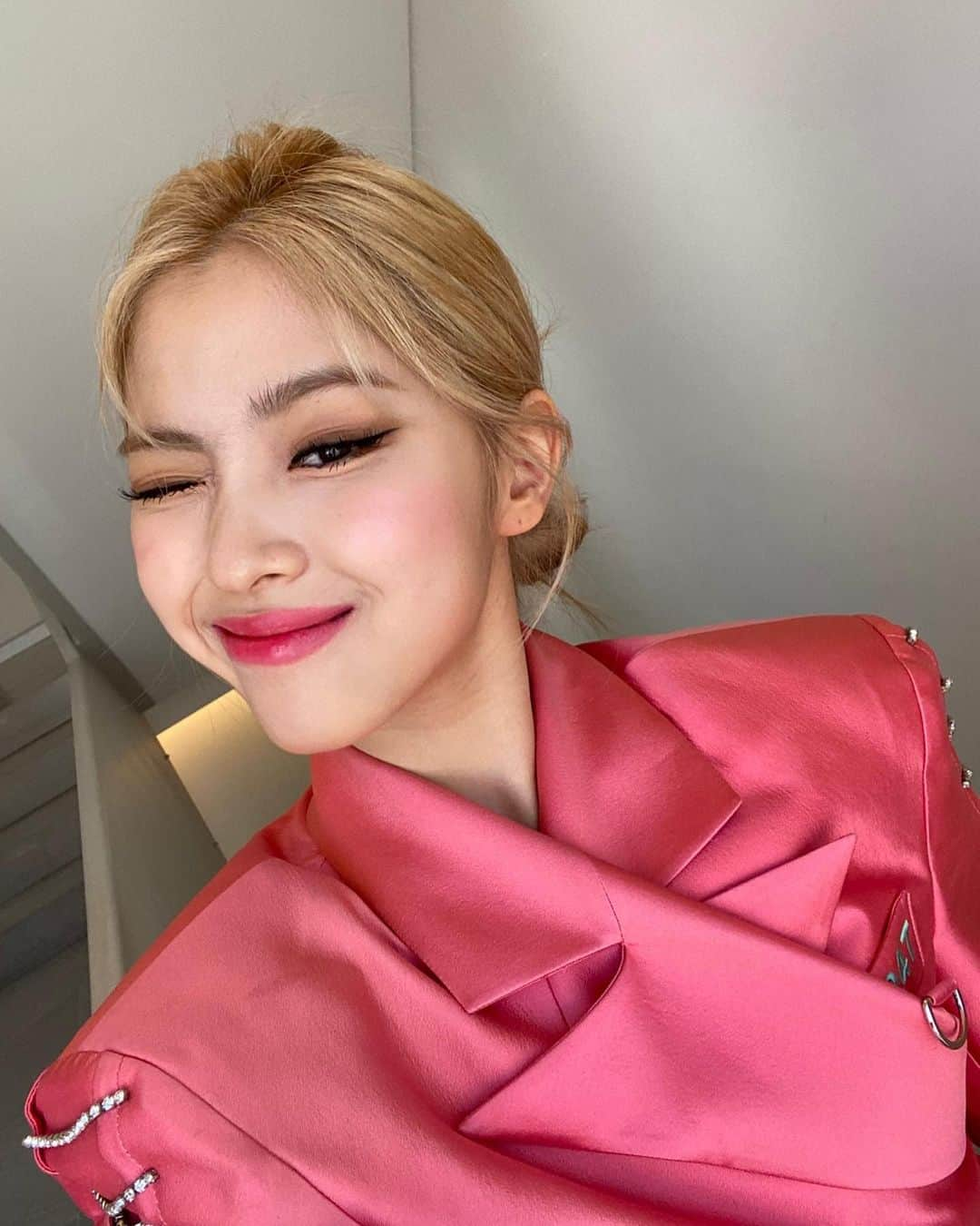 ITZYさんのインスタグラム写真 - (ITZYInstagram)「Pink💕」7月13日 14時05分 - itzy.all.in.us