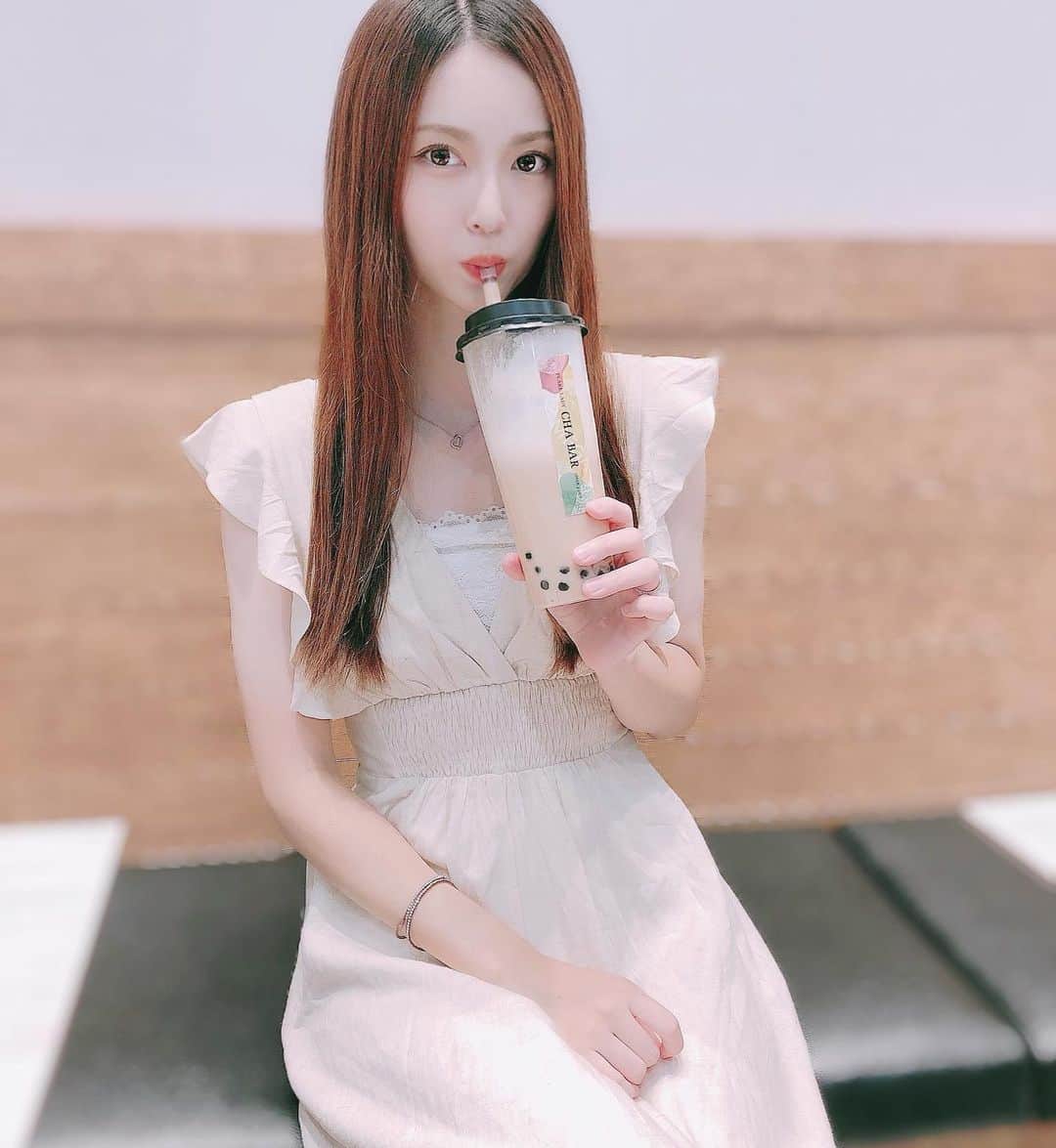 のインスタグラム：「. 久しぶりに飲んだタピオカ すごく美味しかった~😖🤍 @tothesea_hawaii のワンピース サラッと着れて可愛くてお気に入り𓂃 .⋆ #Resortnista #ワンピース #今年も焼けないよう気をつけよ」