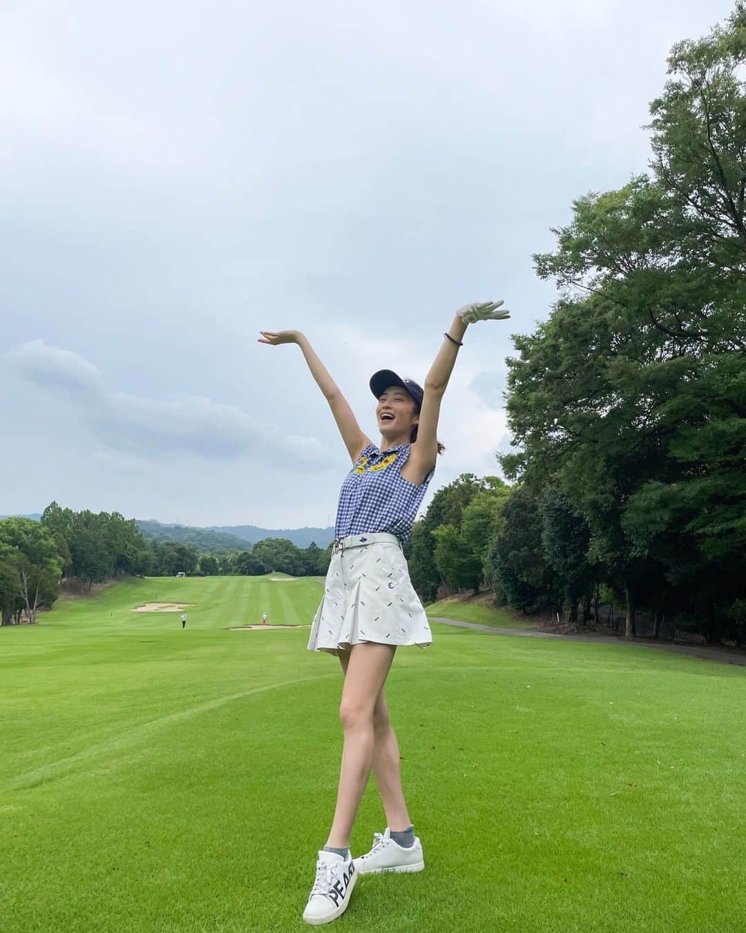 西村香也子さんのインスタグラム写真 - (西村香也子Instagram)「気持ちいいー！！ってポーズ✌🏻💗  ⁡ #ゴルフ #ゴルフコーデ」7月13日 17時48分 - kayako_nishimura_