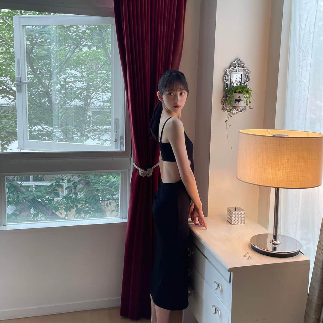 堀未央奈さんのインスタグラム写真 - (堀未央奈Instagram)「👸🏻🖤👸🏻  週刊FLASH」7月14日 4時00分 - horimiona_official