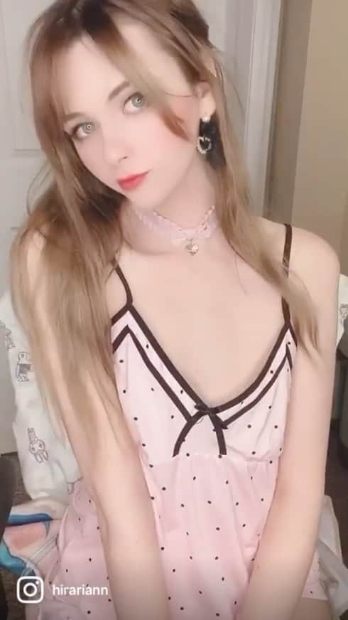 Hirari Ann（ヒラリー アン）のインスタグラム：「Like for brown hair girls 🥰」