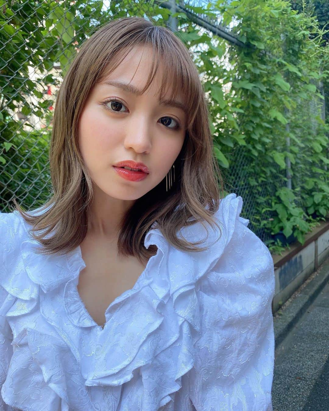 香音さんのインスタグラム写真 - (香音Instagram)「髪の毛が少し伸びたので、ゆるまきしてる 🤍🤍💄」7月13日 20時56分 - kanon420_official