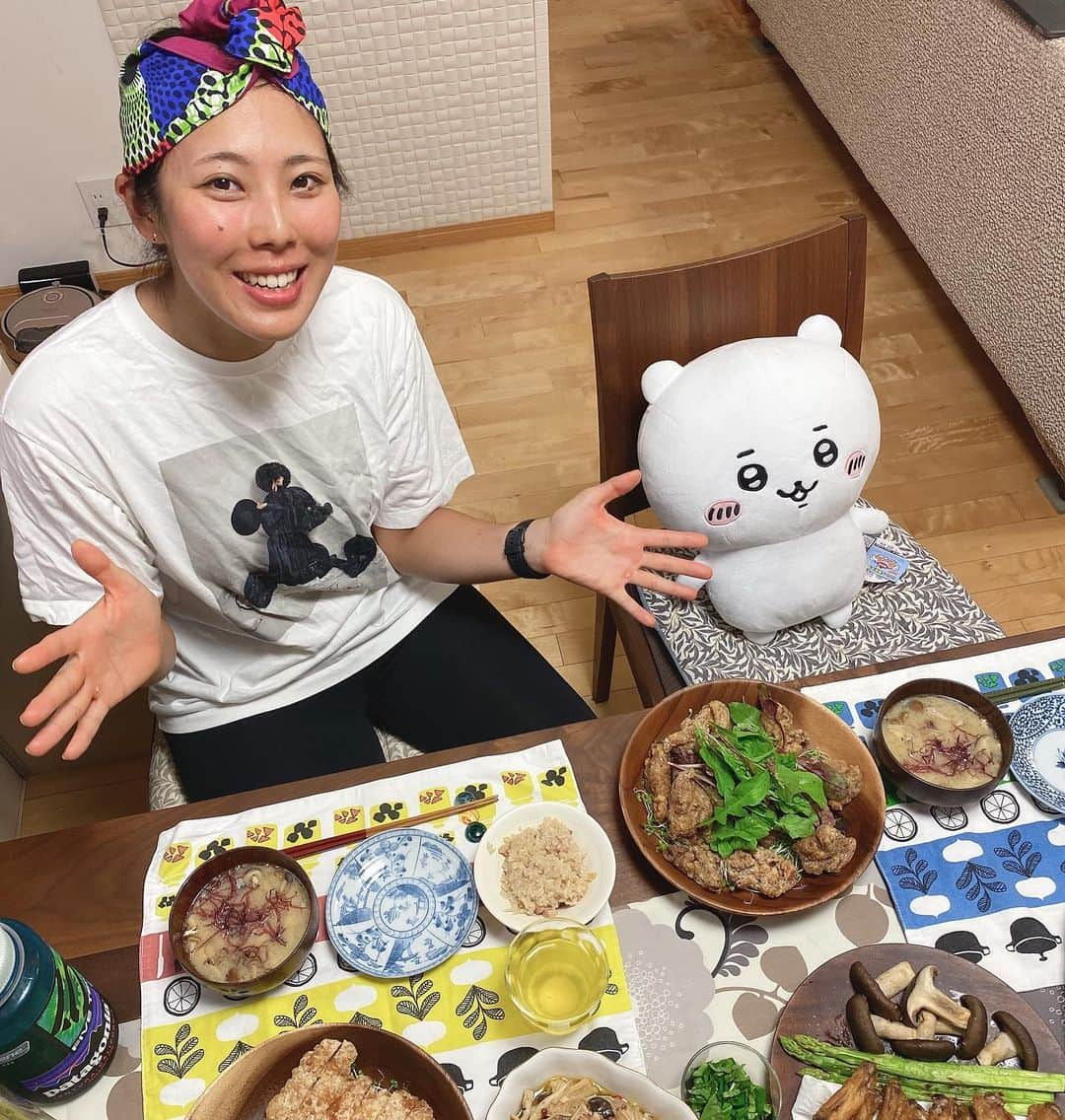 中村妃智のインスタグラム：「オリンピック前の勝負飯!!!🍚 美味しいご飯作ってもらいました😆❤️ . 野菜もお肉も味噌汁もご飯も全部美味しかったー✨✨ セリアコラボのちいかわセットも貰っちゃった😍」