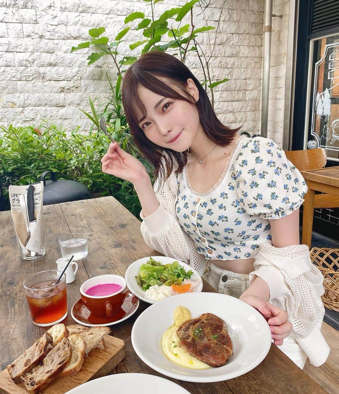 新谷姫加さんのインスタグラム写真 - (新谷姫加Instagram)「毎日寝る前に明日は何食べようってウキウキしながら寝ます🍪」7月13日 21時55分 - hime._.gram