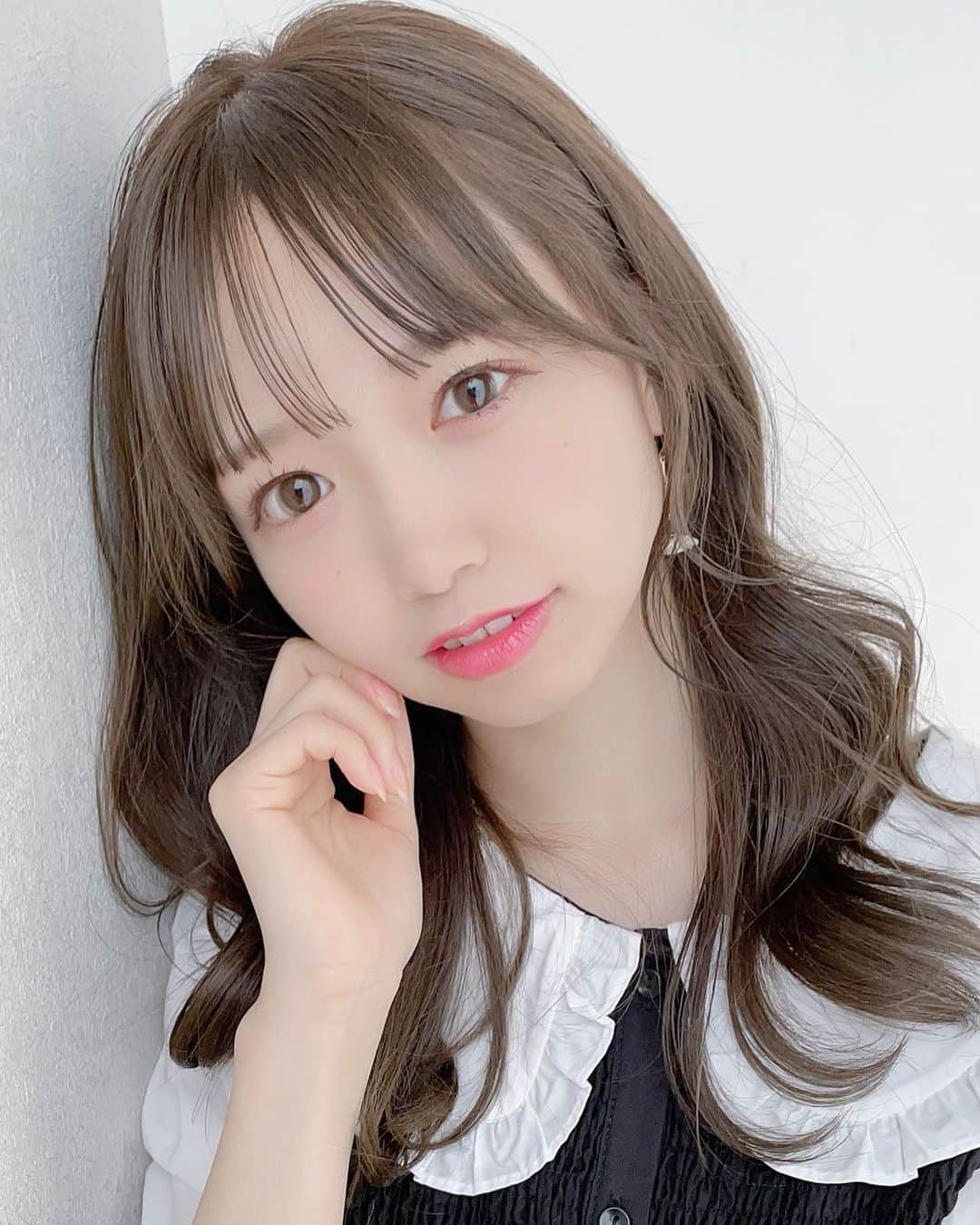 畑美紗起のインスタグラム：「ひさしぶりに魔法かけてもらった🪄✨ 写真ものせるしリールものせるね🧸💕  わたるマジック🪄✨ @cachetaro   #ヘアアレンジ #ヘア #ファッション #ファッションコーデ #今日のコーデ #春コーデ #ラストアイドル #ラストアイドル2期生 #ヘアカラー #ラスアイ #畑美紗起 #fashion #fashiongram #fashionista #onepiece #ootd #ootdfashion  #instafashion #dailylook #hairstyle #hair #haircolor」