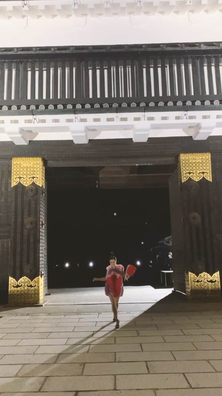 のインスタグラム：「@tomokoizumi 👏🏼💖⛩」
