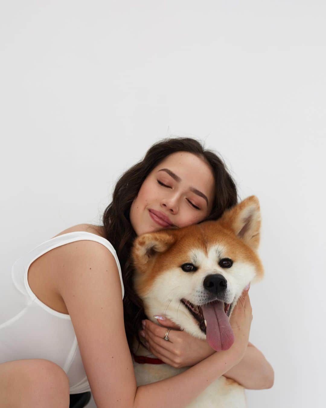 アリーナ・ザギトワさんのインスタグラム写真 - (アリーナ・ザギトワInstagram)「Собака — лучший друг человека🐕🐾🧡 A dog is a person's best friend🐕🐾🧡 犬は人の親友です🐕🐾🧡」7月14日 0時14分 - azagitova