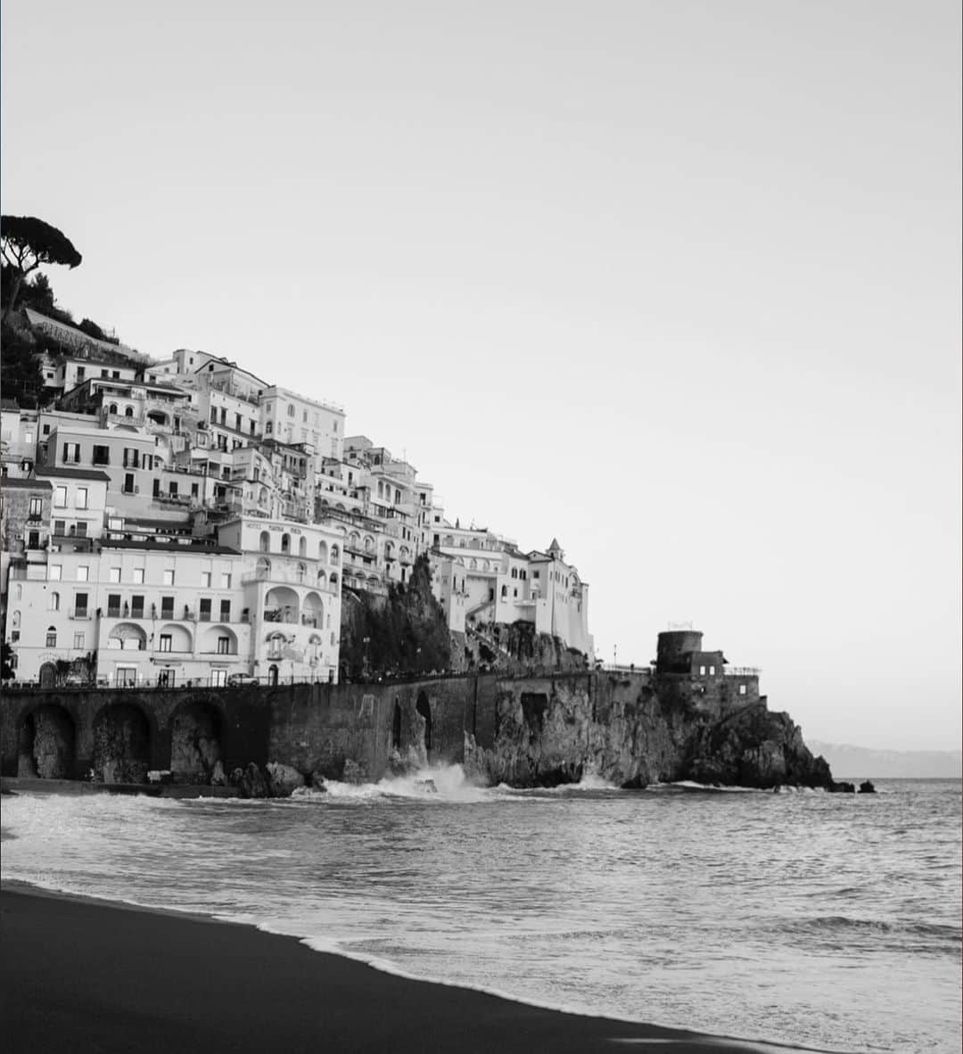 バリンのインスタグラム：「Italian Summer   #Ballin」