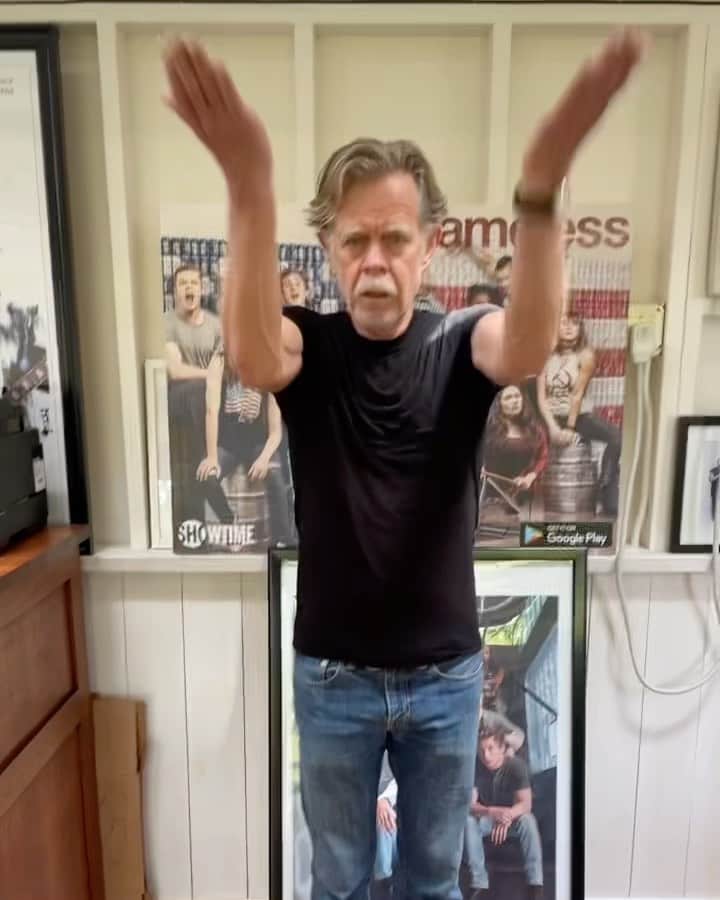 ウィリアム・H・メイシーのインスタグラム：「I just got an Emmy nomination! It brought home what an amazing experience we all had. I’d almost gotten over the hole in my heart where the cast and crew had lived for 11 years, and now I miss them all anew. Forever Shameless!」