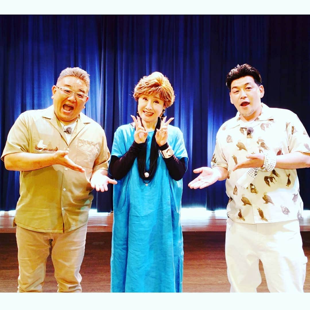 小林幸子さんのインスタグラム写真 - (小林幸子Instagram)「今夜、NHK「サンドのお風呂いただきます」20時15分から放送です。  思い出の伊東に行ってきました😊 ハトヤのステージで、久しぶりに歌っています。  いろんなお話させていただきました✨  ぜひ、見てくださいね‼️  https://www.nhk.jp/p/ts/7W6941X42Z/  #sachikokobayashi  #小林幸子  #サンドウィッチマン  #サンドのお風呂いただきます  #伊東  #ハトヤ  #山の方  #見てね」7月14日 11時56分 - kobayashi_sachiko_5884