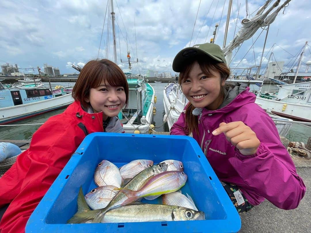 矢端名結さんのインスタグラム写真 - (矢端名結Instagram)「今日のヤバTubeは！ 静岡の釣りガール三浦さんと人気の海釣り🐟 釣りを経験したことのない人でも楽しめる、その魅力とは？！ さらに、駿河湾で釣ったとれたての海の幸を3代続く老舗料理店で堪能しまーす🧡  めちゃくちゃ楽しかったですー！！  #海釣り　#駿河湾 #釣りガール　#静岡 #おれんじ　#釣りハマる #ヤバTube #やばたん」7月14日 12時08分 - miyu_yabata