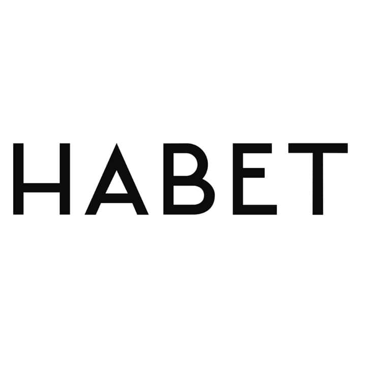 CYBERJAPAN Staffのインスタグラム：「HABET ローンチ  CYBERJAPANが、今夏スタート予定のデジタルトレーディングカードのNFTマーケットプレイス「HABET（ハビット）」に参加  FORO株式会社（UUUMグループ会社）が、今夏にオープン決定した、デジタルトレーディングカードのNFTマーケットプレイス「HABET（ハビット）」に、CYBERJAPANの参加も決定。 次世代ブロックチェーン技術を活用したNFTマーケットプレイスに、出品し、新たな取り組みを行う。  第一弾として、CYBERJAPAN DANCERS 人気メンバーの公式グッズの抱き枕の商品用に撮影したこのデータが、なんと音声（おはよう！お休み！）付きで出品予定となっている。  今夏のサービススタートをお楽しみに！  https://habet.me/  #HABET #CYBERJAPAN」