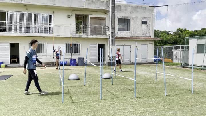 田口潤人のインスタグラム：「今日はアジリティサーキット！  プレーに必要な動作の中で パワーの持久力を鍛えるトレーニングです。 これはラストセットですね、、全然足上がってません、、。笑  キツいけど動ける喜びの方が勝りますね😆  #fc琉球 #沖縄 #田口潤人 #gk #ゴールキーパー」