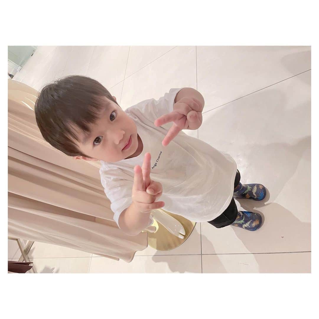辻希美さんのインスタグラム写真 - (辻希美Instagram)「幸空しゃんピース✌️が出来るようになりました😁💕💕✨  #2歳7ヶ月 #成長❤️」7月14日 19時58分 - tsujinozomi_official
