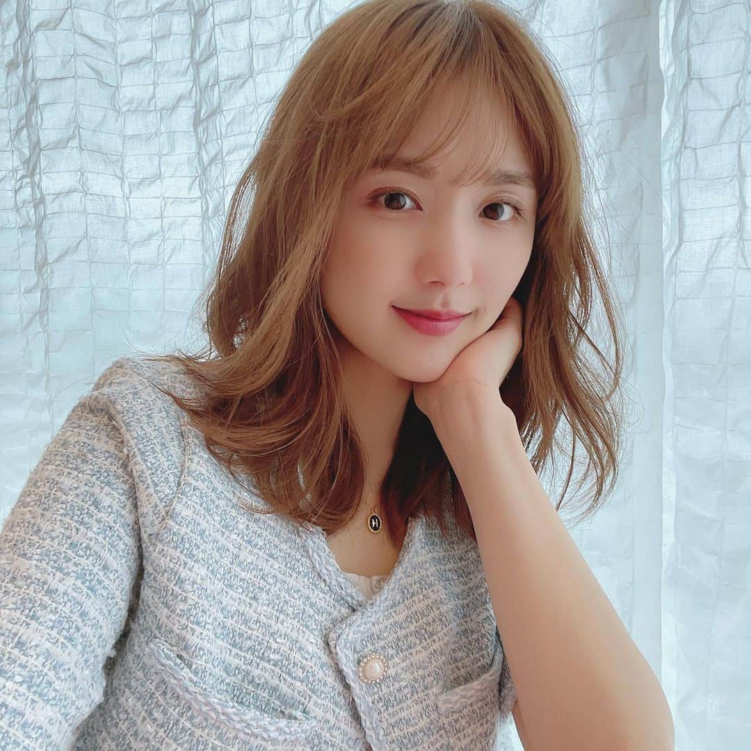ひよんのインスタグラム：「💜💛  たまにはジャケットもよき☺️🧥  #ひよん」
