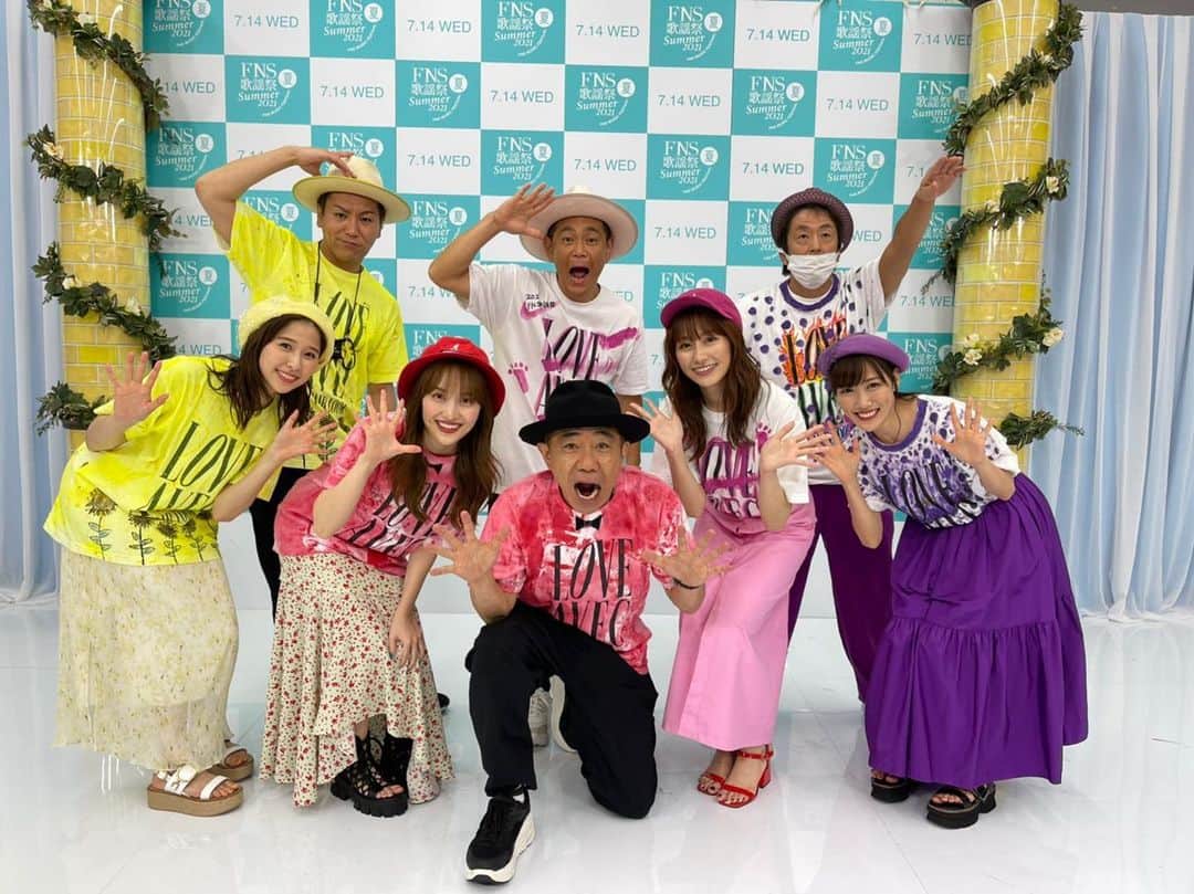 高城れにさんのインスタグラム写真 - (高城れにInstagram)「FNS歌謡祭ありがとうございました🥺‼︎ 楽しかったよぉぉぉ！ 夢の男女混合グループ😆♡ アベックTシャツも男性陣の皆様が作ってくださったのです🤤 私のペアはホリケンさんだったので、Tシャツもホリケンさんが🤤‼︎ 宝物です😆🙌幸せな時間でした！ #fns #歌謡祭　#フジテレビ　#チーム #noriクロちゃん」7月14日 21時41分 - takagireni_official