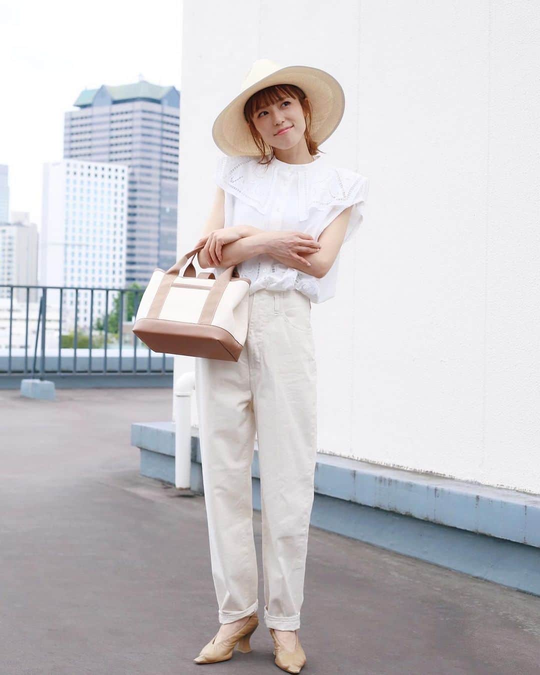 若槻千夏さんのインスタグラム写真 - (若槻千夏Instagram)「☁️☁️☁️#ootd☁️☁️☁️」7月14日 21時58分 - wakatsukichinatsu