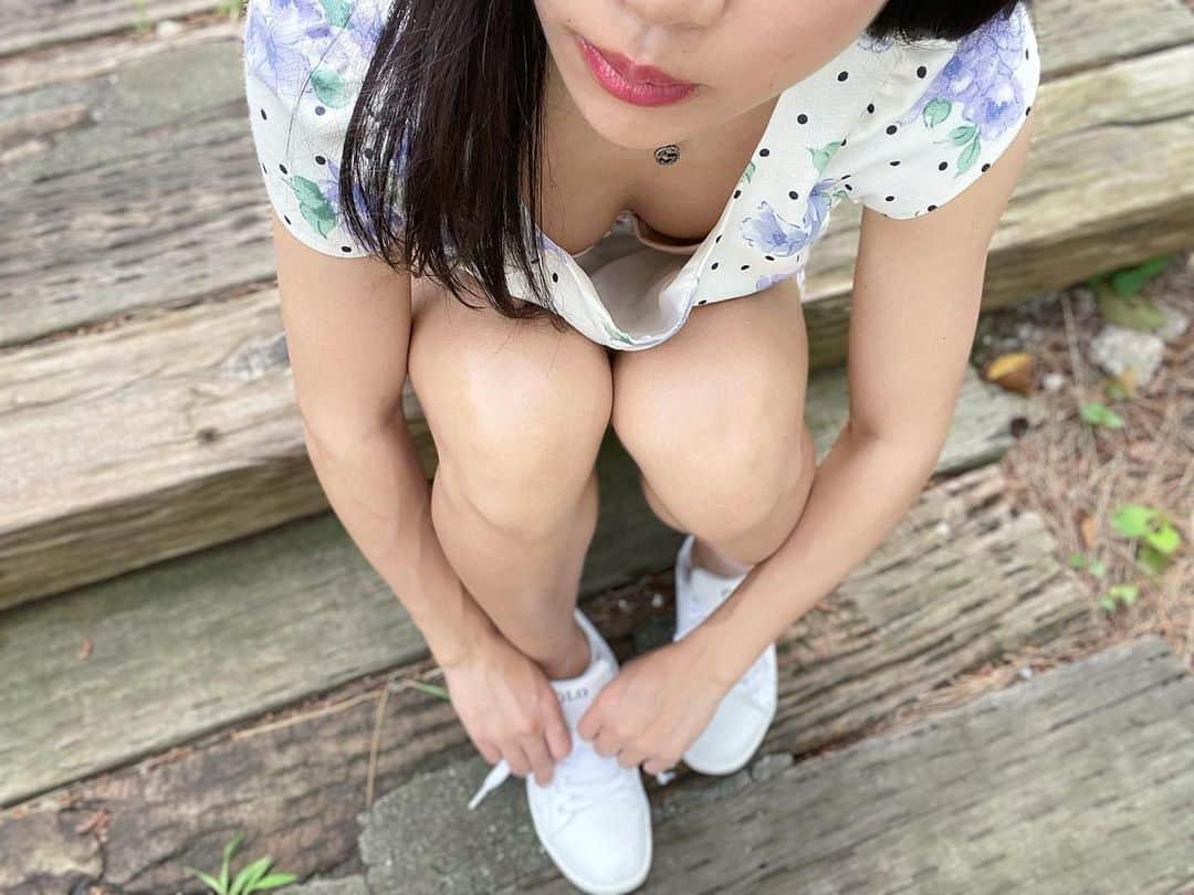 藍沢梨夏さんのインスタグラム写真 - (藍沢梨夏Instagram)「Please help me because my shoe is untied😂  靴紐が解けちゃったみたいっ！ 結ぶの手伝ってくれますか？🙈  ୨୧┈┈┈┈┈┈┈┈┈┈┈┈┈୨୧  【ファン参加企画第一弾】  Rikaに着て欲しい衣装をファンの皆様から募集します♡  ・トレーニングウェア ・ランジェリー（ブラ、ショーツなど） ・タイトミニワンピ ・水着（ビキニ、ブラジリアン、マイクロビキニなど） ・ストッキング ・えちえちな衣装㊙️　　　etc   皆様から募集します！ 採用された衣装はYoutubeで公開します♡  送付先はこちらです😋🌹  〒150-0001 東京都渋谷区神宮前5-47-11 ASTUDIO 305 藍沢梨夏宛  ୨୧┈┈┈┈┈┈┈┈┈┈┈┈┈୨୧  秘密の動画はonlyfansで...㊙️  ୨୧┈┈┈┈┈┈┈┈┈┈┈┈┈୨୧  #チラリズム探究家  #フェチ  #グラビア  #グラビアアイドル  #むちむち  #脚 #脚フェチ  #スニーカー  #靴紐  #太もも  #スカート  #ミニスカート  #ワンピ  #ポートレイト  #portraitgirl  #footfetishmodel  #gravure  #instagravure  #japanesegirl  #tokyogirl  #beautifullegs  #cutegirls😘  #pantyhosefetish #glamourmodel  #ootdstyle #sneakergirl」7月14日 22時00分 - rika.aisawa