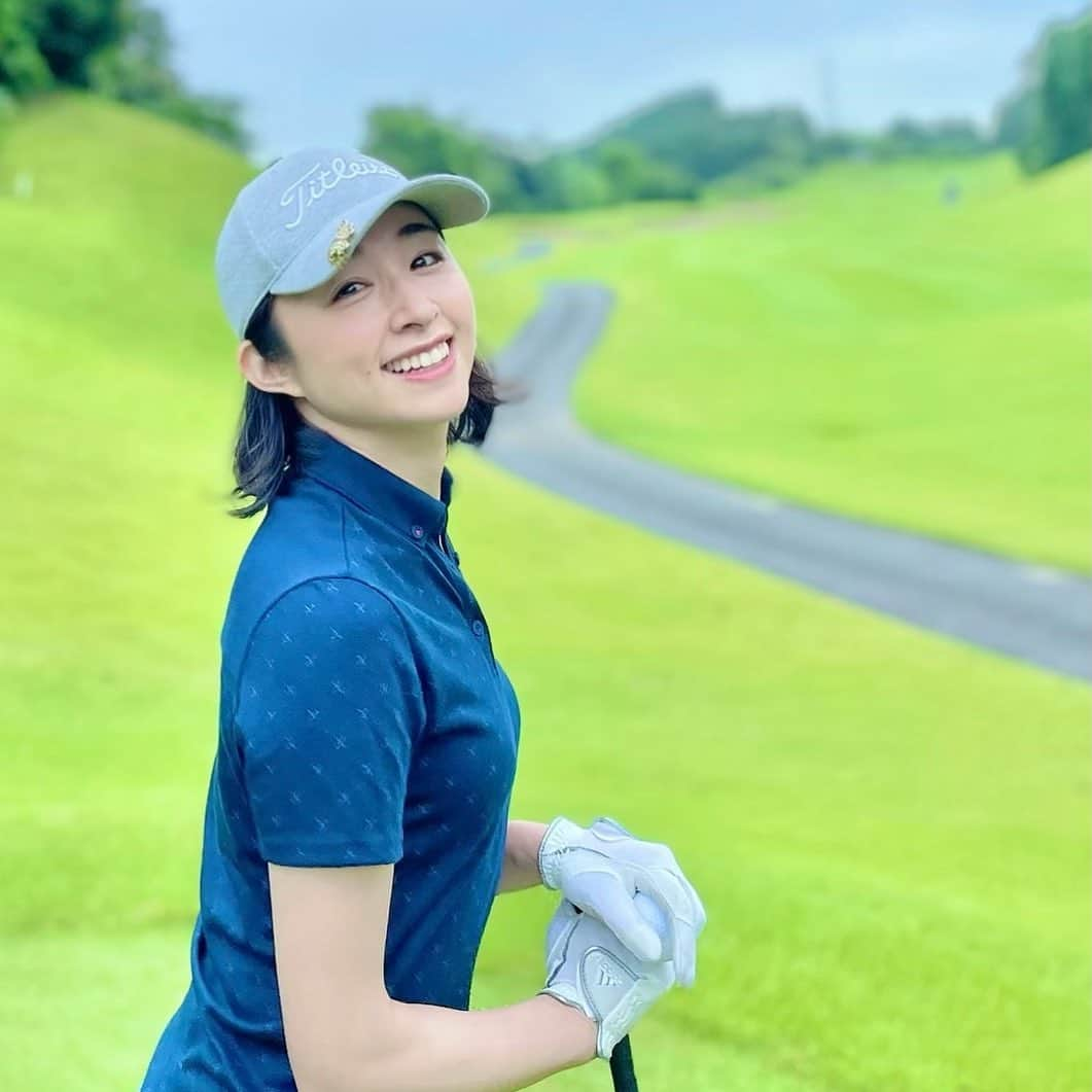 森木美和さんのインスタグラム写真 - (森木美和Instagram)「約一年ぶりにゴルフ🏌️‍♀️再会しました⛳️☺️  朝3時半起きで早朝ゴルフ🏌️‍♀️✨ 午後も有意義に使えるし 朝の空気、気持ちいいー‼️😆😆⛳️✨  スコアは以前とあまり変わらず104と言う結果、ましてや内容的には良かったなぁ、、、🙄  また少しずつ楽しみたいです⛳️☺️  #enjoygolf  #golf#ゴルフ#ゴルフ練習#ゴルフ場#ゴルフ女子#ゴルフ男子#golfgirl#ゴルフファッション#ゴルフ好き#ゴルフコーデ#ゴルフ好きと繋がりたい」7月15日 9時05分 - miwamoriki