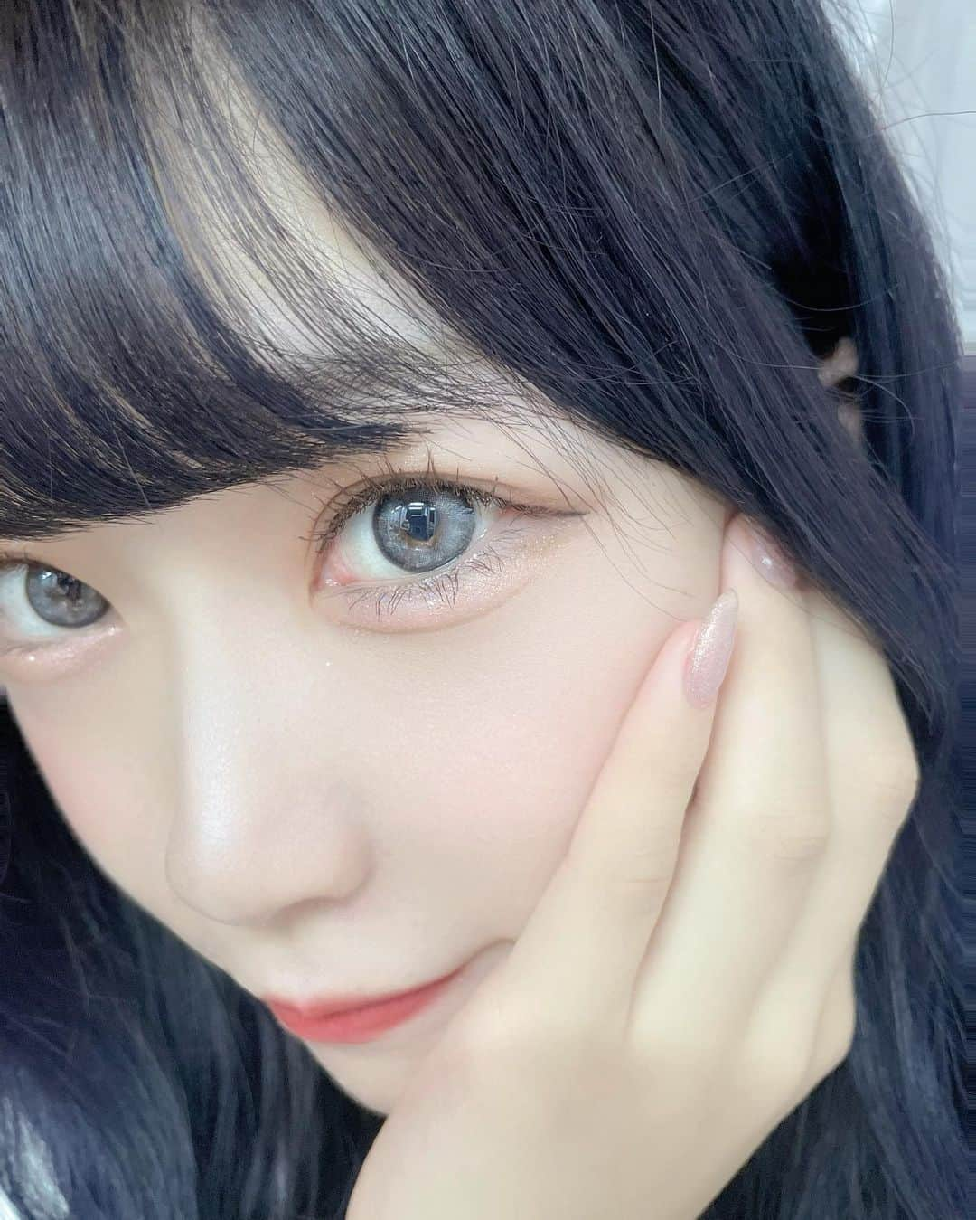 茉井良菜さんのインスタグラム写真 - (茉井良菜Instagram)「【#ラベンダーグレー 🤍】 ⁡ ⁡ そういえば髪暗くしました👩🏻‍🍳🤍 撮影もろもろの関係で最近なんだか暗め🎐 ⁡ でも！！それが終わったら！！ 今反動で！！めっちゃ色入れたい！！！ 何がいいかな〜、？何似合うとおもう、？！ インナーとか紫とかしたい🤕🤍 ⁡ ⁡ カラコンは#hapakristin   ⁡気になってたから付けれて嬉しい〜、！ パッケージからマジ可愛すぎる🥲🤍 ⁡2枚目と4枚目どっちが似合う〜？、  クーポン《yonsuchan10》でお得になるよ♡ ↓ぜひお揃いしましょ、♡ https://hapakristin.jp/  ⁡ ⁡ ⁡ ⁡ ⁡ #ハパクリスティン #pr #提供 #カラコン #カラコンレポ #カラコンレビュー #カラコン着画 #カラコン通販 #韓国カラコン通販  #照片 #动漫 #双马尾 #赞 #时装 #좋아요환영 #量産型 #量産 #合法ロリ #아이돌 #漂亮 #清秀 #时装模特 #角色扮演 #動漫 #코스프레 #코스프레소녀 #粉我时装 #自撮り女子」7月15日 9時12分 - yonsuchan