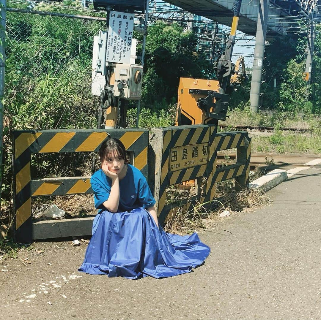 与田祐希さんのインスタグラム写真 - (与田祐希Instagram)「#週刊少年マガジン　発売中です！ 夏らしく、楽しく、愉快な撮影でした🕺  オフショットもたくさん撮っていただきました〜d(￣ ￣)」7月15日 0時35分 - yodayuuki_oimo