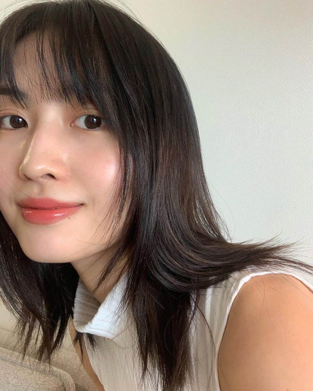 モモのインスタグラム：「🤍 -  #MOMO #트와이스 #모모 #平井もも #もも #TWICE」
