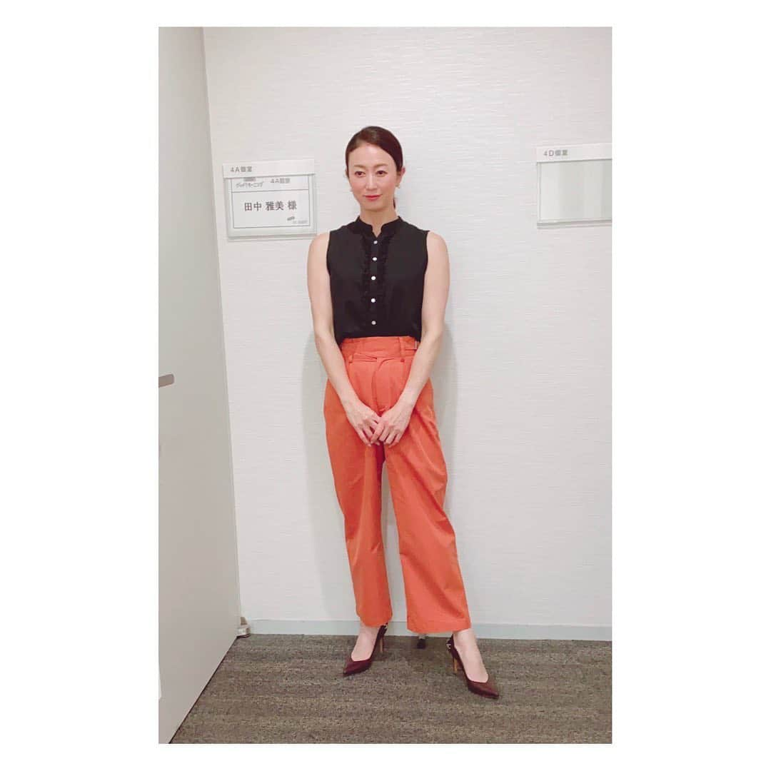 田中雅美さんのインスタグラム写真 - (田中雅美Instagram)「7月7日のテレビ朝日「グッドモーニング」で着用した衣装はこちらでした。  ・ ・  ブラウス @chouquette_horie #デニシェ  パンツ @zampa_co.ltd #ザンパ  アクセサリー @abiste_official  シューズ @dianashoespress  #テレビ朝日 #グッドモーニング #衣装」7月15日 18時27分 - tanakamasami_official