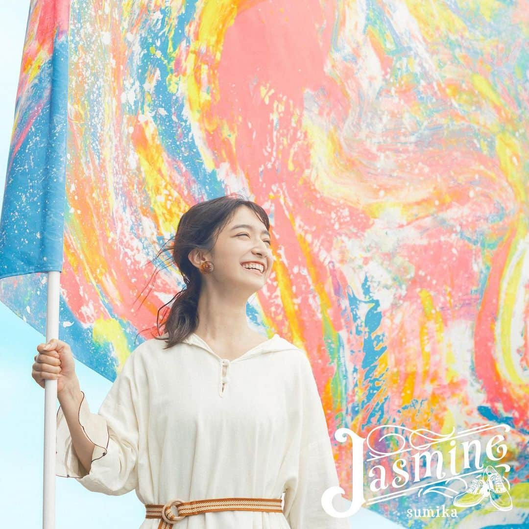 小川貴之のインスタグラム：「7月30日 sumika 新作 "Jasmine" デジタルリリースさせていただきます  配信という形なので、どんな場所にいても、何をしてても気軽に触れていただけたら嬉しいです！ 個人的にはテンポも良い曲なのでワークアウト中も合うなと思いました！  とてもポジティブになれる楽曲です 夏の空の下、あなたらしく元気でありますように！  #sumika  #Jasmine」