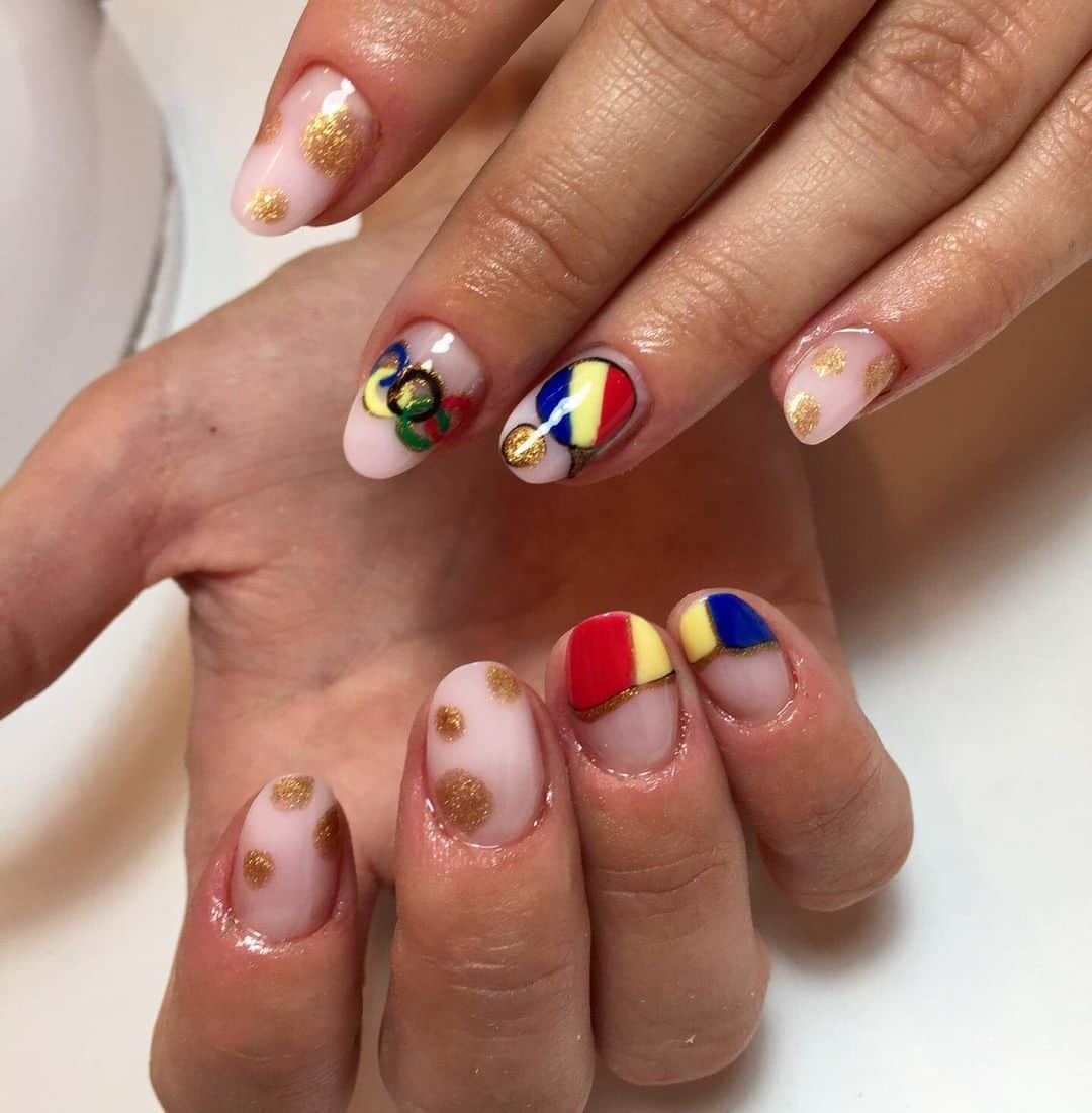 ベルナデッテ・スッチさんのインスタグラム写真 - (ベルナデッテ・スッチInstagram)「💅 Nails Done for Olympic Games Tokyo2021🇯🇵 🇷🇴 Romanian flag 🇷🇴  #tokyo2021 #tokyo2021🇯🇵 #japonia #tokyo2021olympics #romania #olympicgames #tabletennis #tabletennisplayer #sport #sportgirl #nevergiveup #beyou #🇷🇴 #🇯🇵」7月15日 11時34分 - szocsbernadettecynthia