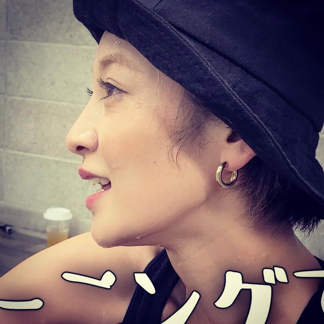 西山茉希さんのインスタグラム写真 - (西山茉希Instagram)「サムネを選べと届いた選択肢。 2枚。  #どっちもどっち #今こそ使うべき日本語」7月15日 14時37分 - maki.nshiyama50