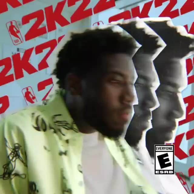 ジム・タイタスのインスタグラム：「Now why in the world might I be posting a #nba2k22 commercial🤔 Only time will tell... #preordernow 🏀💪🏾」