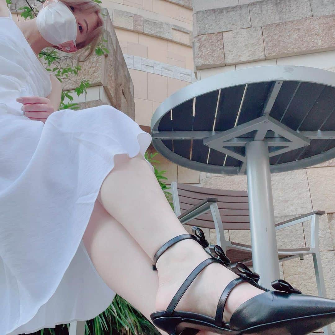 榎本温子さんのインスタグラム写真 - (榎本温子Instagram)「ニューサンダル💜  #sandals #valentino #shoes #summer #new #happy #anelatokyo」7月15日 20時03分 - atsuko_bewe