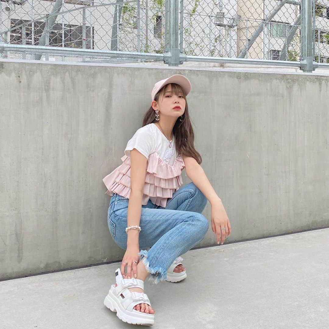 mimさんのインスタグラム写真 - (mimInstagram)「撮影終わりに 久々にコーデ撮ってもらった🙆‍♀️💗 ピンクの日！  #mim_ootd#157cm」7月15日 20時06分 - mim_11_11