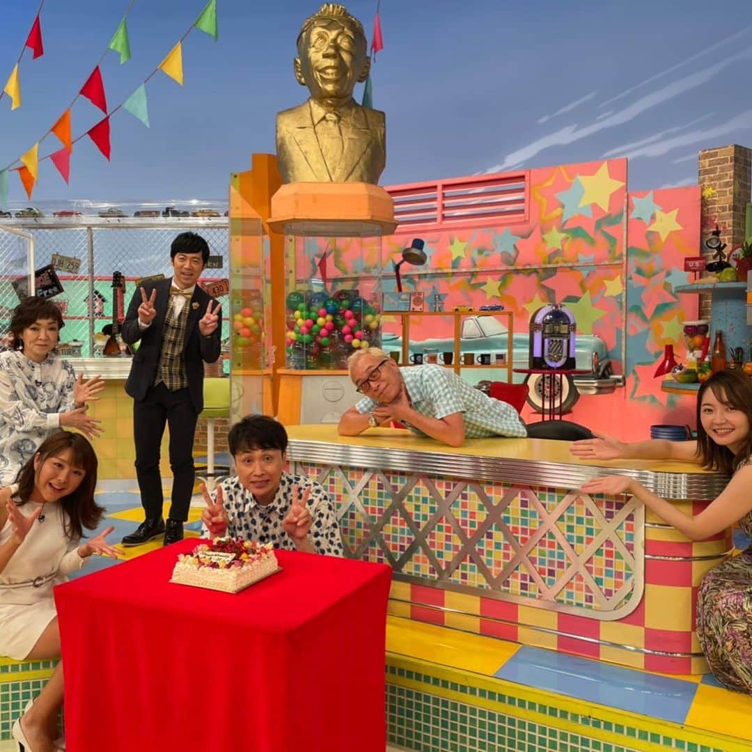 児嶋一哉のインスタグラム：「お祝いいて貰った！ #学校では教えてくれないそこんトコロ」