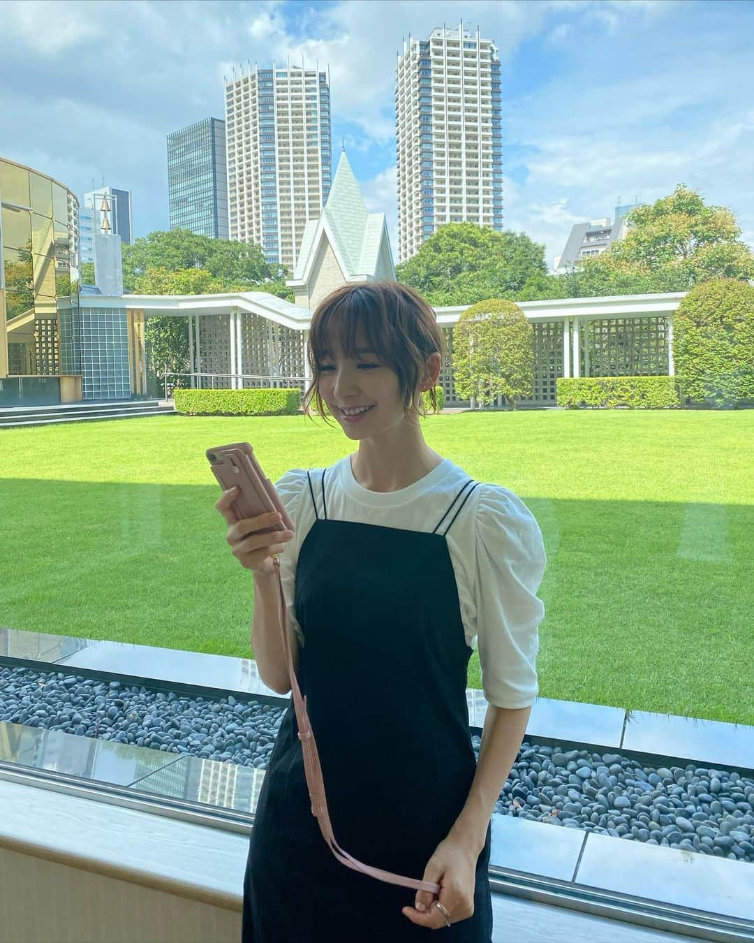 篠田麻里子さんのインスタグラム写真 - (篠田麻里子Instagram)「今日はいい天気😍 素敵な場所で収録でした📺  梅雨明けかな？🥺 暑い夏がやってきそうな予感😎 久々私服✨」7月15日 20時31分 - shinodamariko3