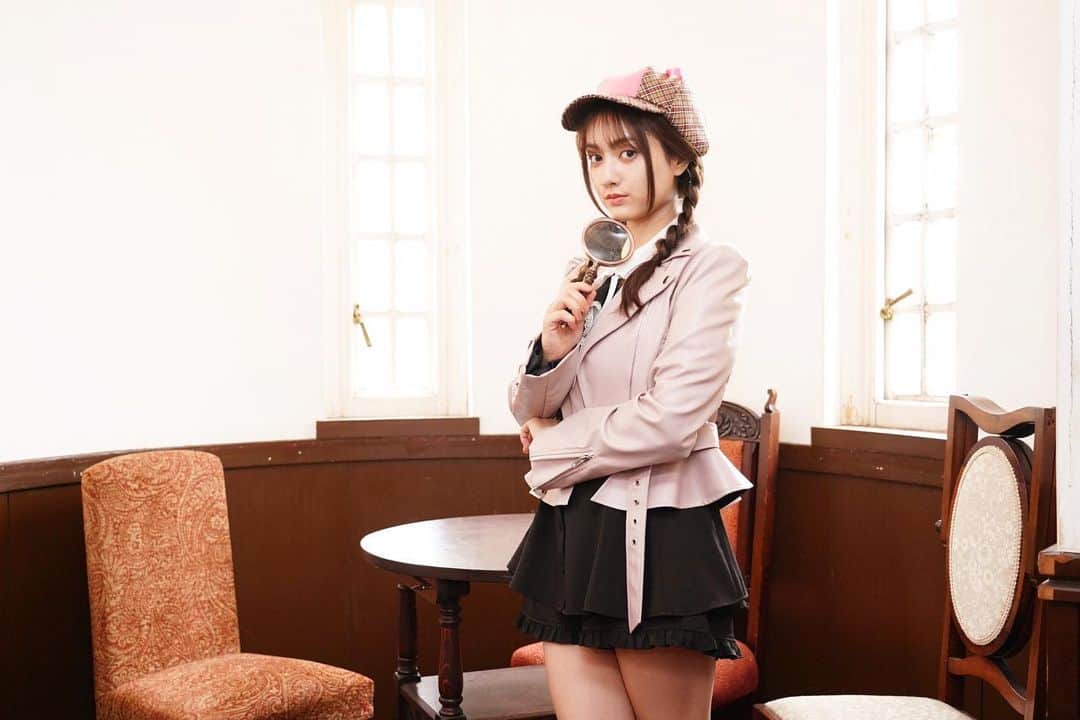 のインスタグラム：「お知らせです❤️ ボクの殺意が恋をした 第4話に出演します🥰 ハリーの相棒でもある探偵を目指す大学生、琴音役を演じる七瀬くるみ役を演じました💖  ゆうまり。。新木優子ちゃんと初共演です🤣是非見てね😍 私自身も楽しみ〜！とっても面白いドラマに参加できて嬉しいです🤤 放送日は7／25日曜日です！ #ボクの殺意が恋をした  #ゆうまり」