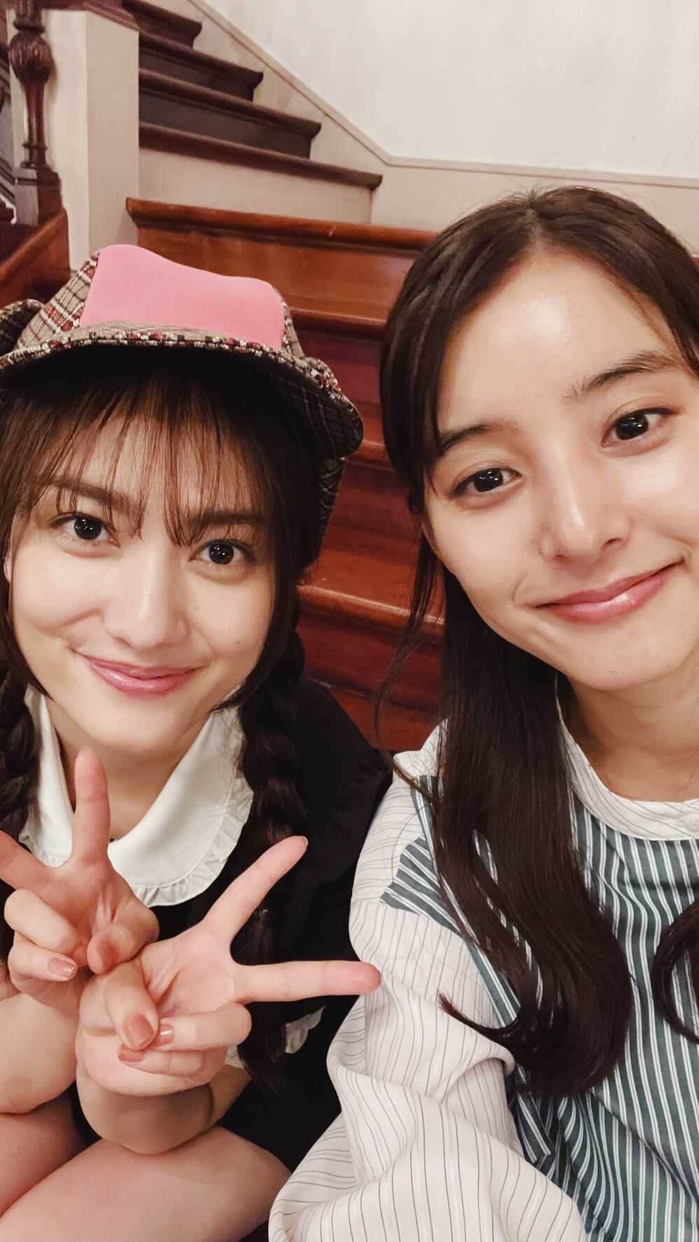 のインスタグラム：「出会って14年だって🥺一緒にお仕事するっていう夢が叶いました🤤❤️❤️ とにかく嬉しいわん❤️ゆうちゃんがいたので安心しながら撮影望めました🥰 #ボクの殺意が恋をした」