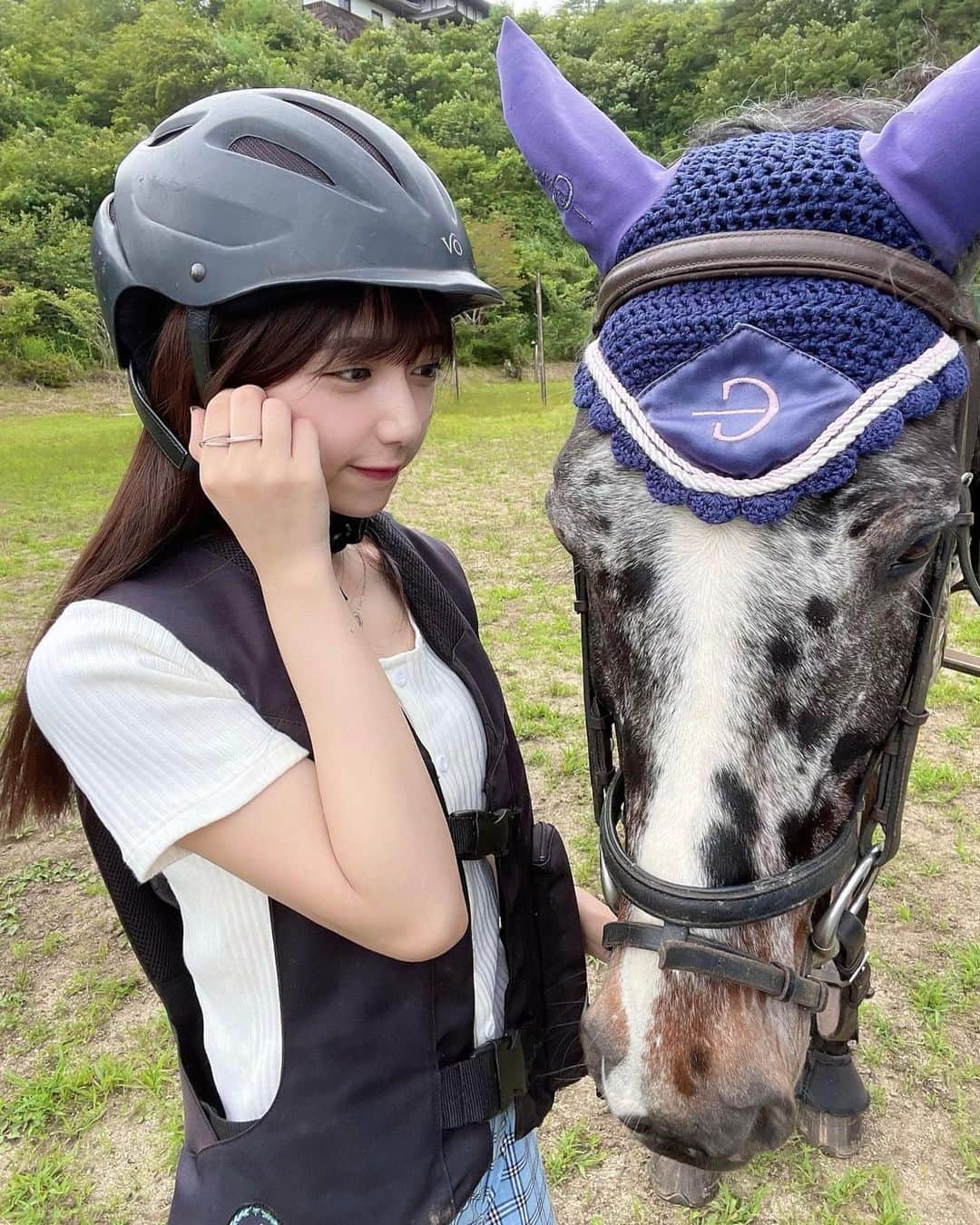 萩田ここさんのインスタグラム写真 - (萩田ここInstagram)「🌻🧳 ⠀⠀⠀⠀ 7月の最初の頃の写真💫 ⠀⠀⠀⠀ 人生2回目の乗馬でした🐎🤍 馬優しくて可愛かった〜 ⠀⠀⠀⠀ 釣りは人生初！って思っていたらオーストラリアでした事あったみたい(全く記憶にない…🙃) ⠀⠀⠀⠀ なかなか魚に出会えなくて拗ねてたら ニジマスが釣れたよ🎣‼︎ ⠀⠀⠀⠀ A photo from early this month. Went horse riding and fishing!」7月15日 21時52分 - kokoro_hagita