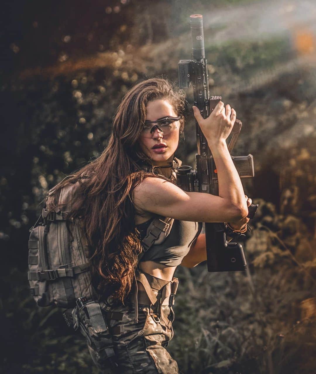 Anna Vargasのインスタグラム：「#TBT pelas lentes do meu queridíssimo amigo @kauecarvalhobr 🖤 . #airsoft #airsoftgirl #airsoftbrasil #milsim」
