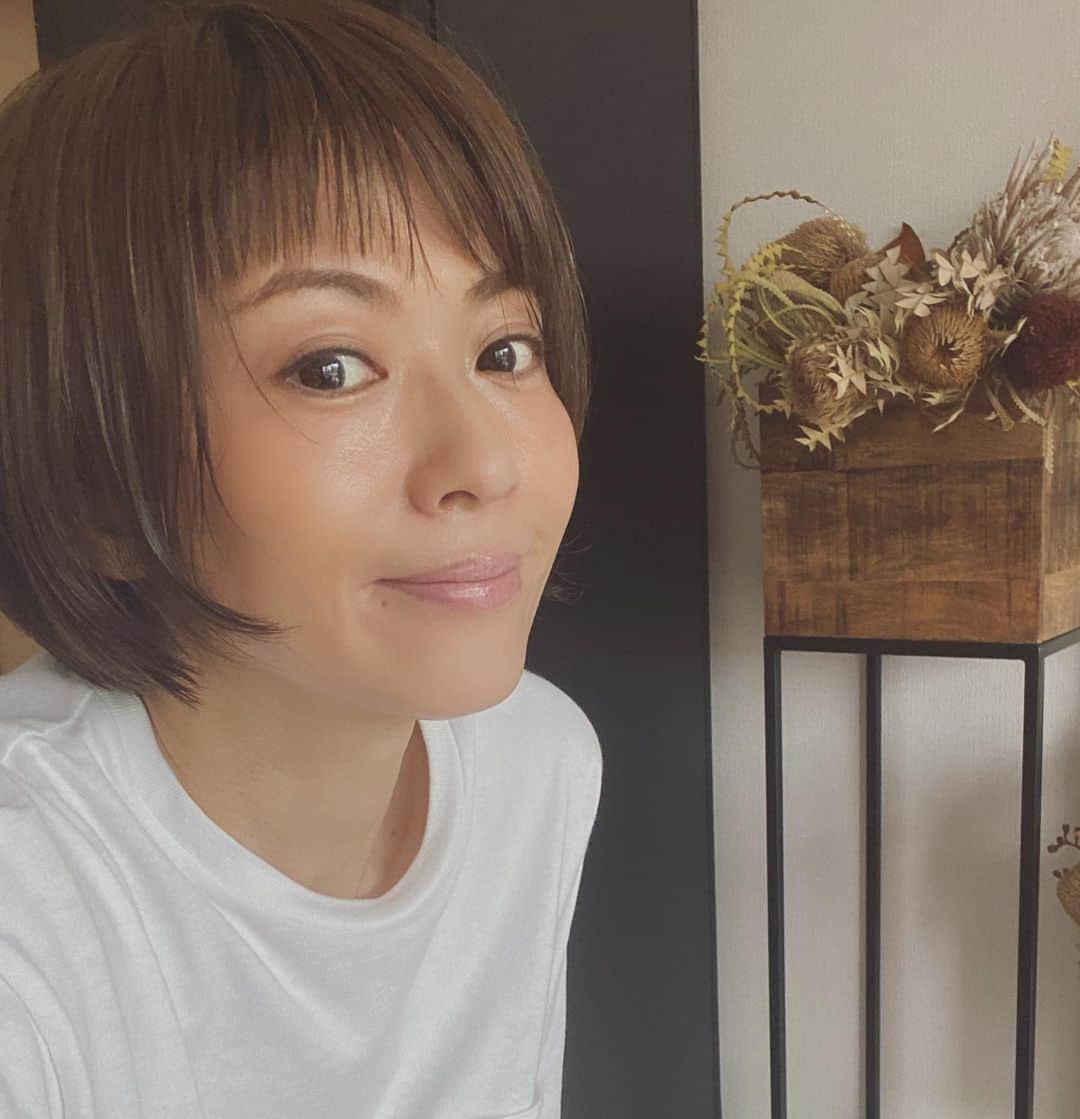 畑野ひろ子のインスタグラム：「@roraima.daikanyama へ。 今回はランダムな前髪を作りました✂️」