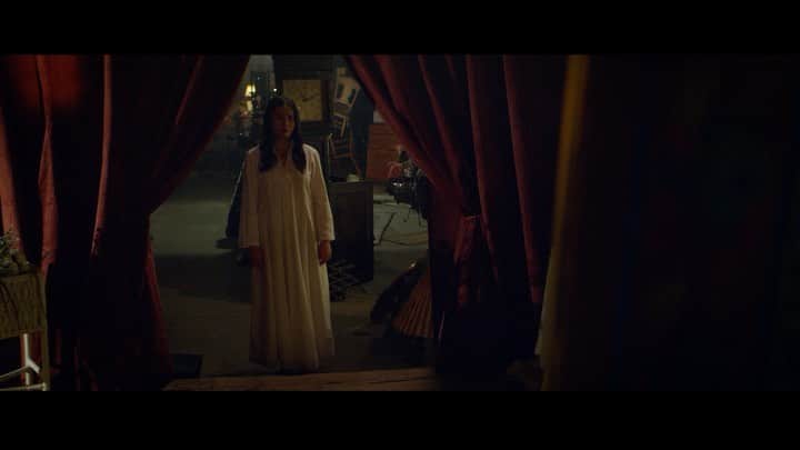 のインスタグラム：「Another sneak peek from our film @mysoultotakefilm   We are getting closer and closer to the release of our trailer!   I can’t wait to share it with you!!  Until then…enjoy!  Starring @jennyraven_ @rainbowsun @colmfeore   Music By @alexzjohnsonofficial   Written/Produced/Directed By Me ;)  Produced By @jessicatography @kevineade @mabruccs @moriahatlas @justingdyck   Director Of Photography @kimderkocsc   Teaser Edit By @annacatley」