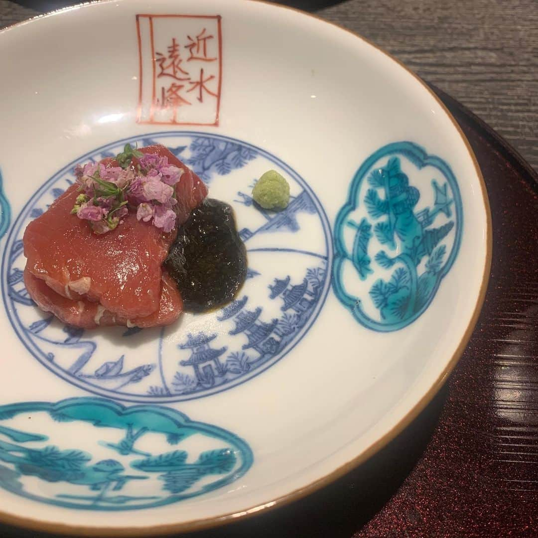 萩原舞さんのインスタグラム写真 - (萩原舞Instagram)「.  贅沢ディナーの日🎗 初めてみる料理ばかりで そしてすっごく美味しかったなぁ💕 美味しすぎて、ついずっとにやけてしまった☺️笑笑  #飯田橋グルメ　 #飯田橋和食 #飯田橋喝采」7月16日 10時05分 - mai_hagiwara_22462