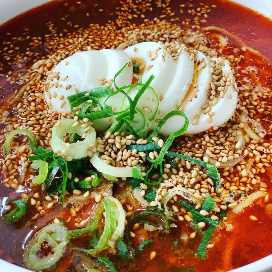 金村義明さんのインスタグラム写真 - (金村義明Instagram)「心斎橋大成閣の坦々麺 朝から汗ダク💦 超劇美味い😋 のがみの食パン🍞おすそ分け持ってって！ GMOサマンサタバサレディース 山下美夢有ちゃん&キャディーさん頑張れ👍YouTube中継見て応援！」7月16日 10時49分 - yoshiaki_kanemura