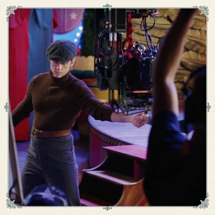 アーロン・トヴェイトのインスタグラム：「Today’s the day!  Schmigadoon! Now streaming only on @appletv I hope you enjoy our little town as much as we did while creating it!  #Schmigadoon #AppleOriginals」
