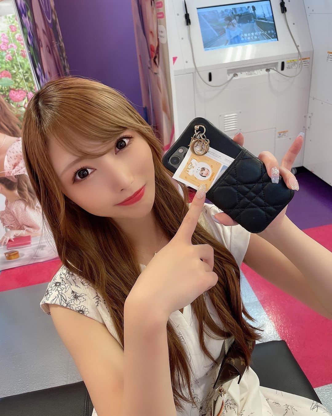 のインスタグラム：「表情いろいろ🙂🙁😗  (お久しぶりです)」